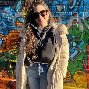 Meet your Posher, Jayline